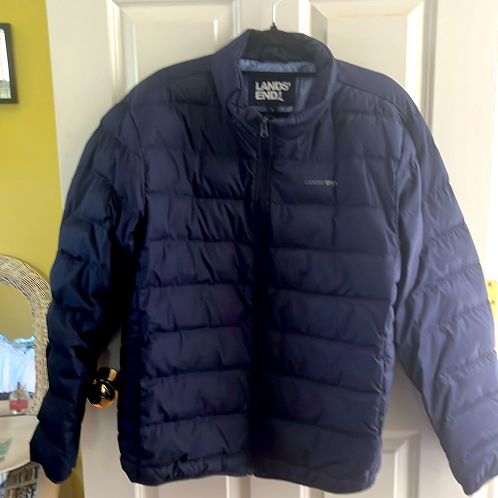 Lands’ End Men’s Puffer Jacket. Size Large. Navy Blue